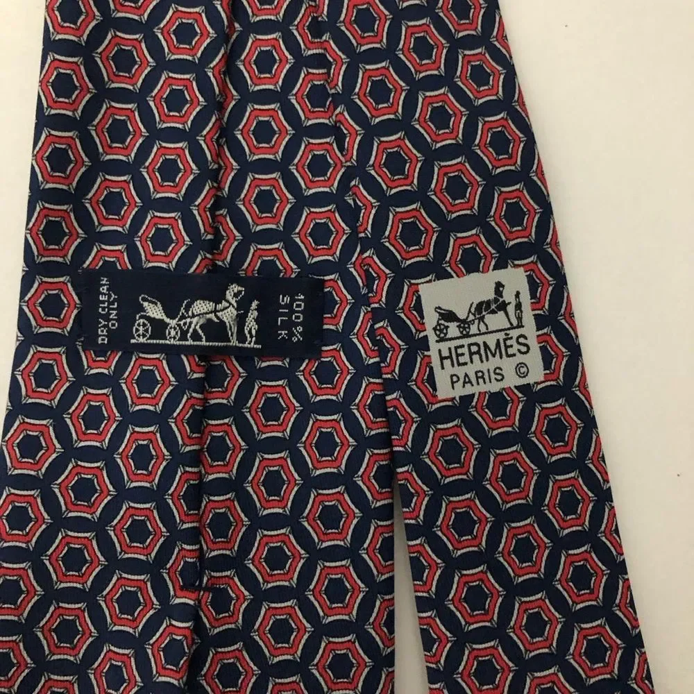 Hermes Hexagon Print Pattern 100% Silk Men’s Tie Red And Navy